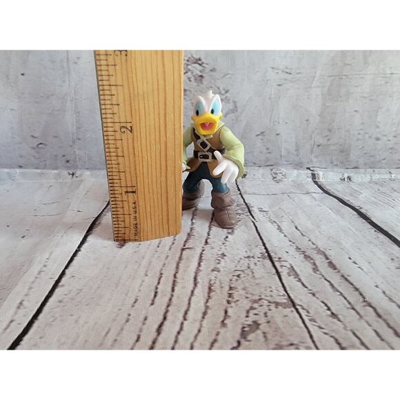 Donald Duck Pirates Of Caribbean Will Turner Shanghai Disney ResortAction Figure - Picture 5 of 5